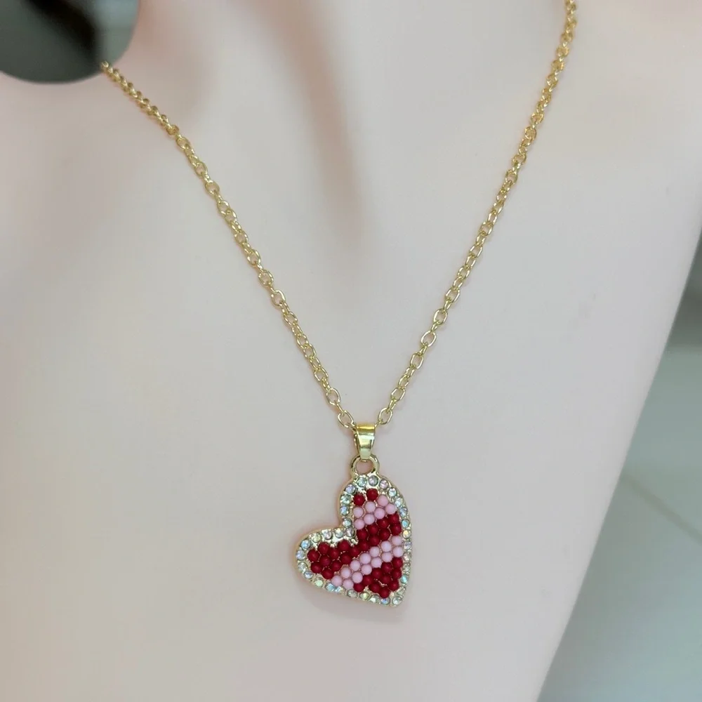 ⚜️ Gold Heart Pendant Necklace with Red and Pink Accents
